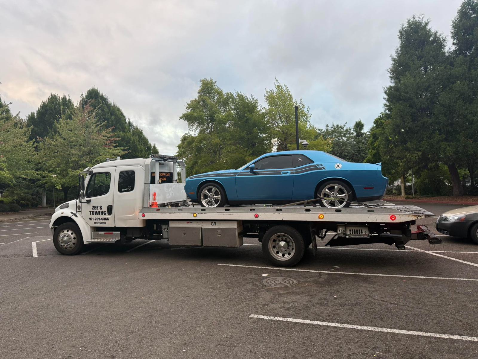 Zee’s Towing